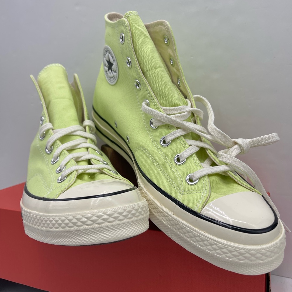Converse Men’s A07428C
CHUCK 70 HI
CITRON THIS/EGRET All Star High Top Sneakers - Picture 4 of 16